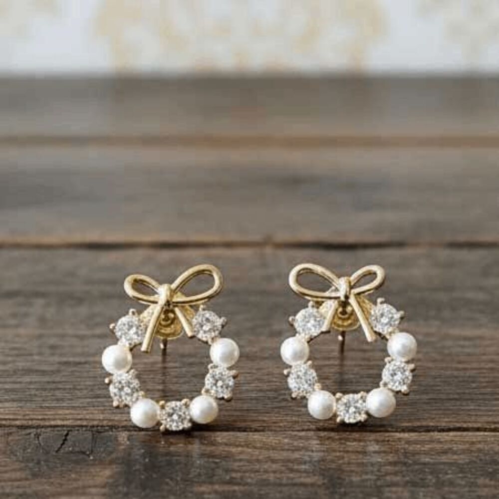 Ladies Sophisticated Yellow Gold Wreath Bow Pearl Round Elegant Earrings - Picture 8 of 8